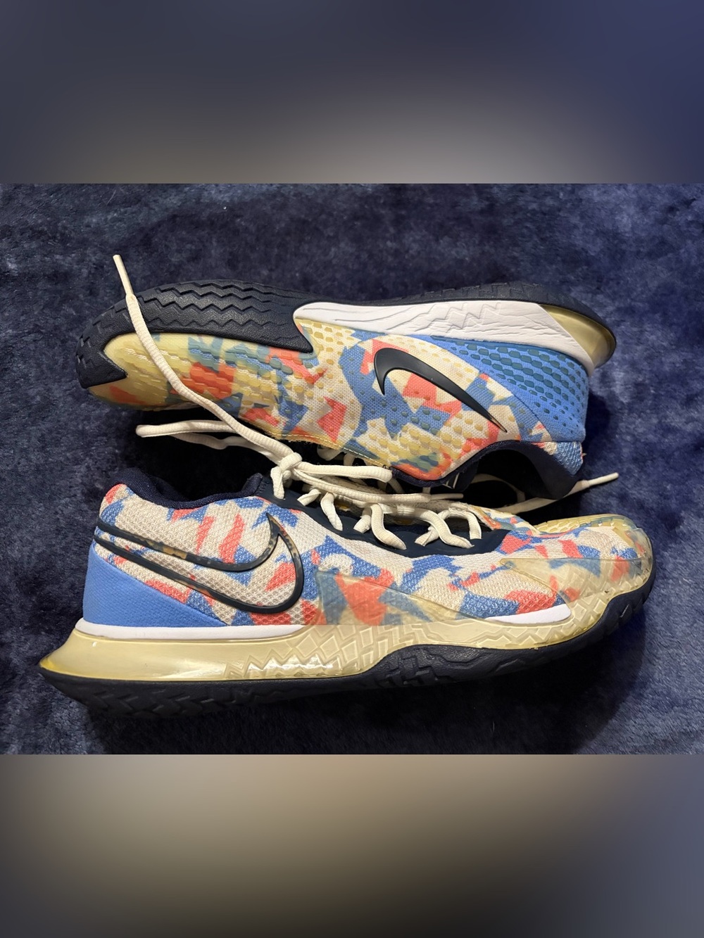 Nike Women’s Air Zoom Vapor Cage 4 tennis shoes in camo print (Obsidian/White)